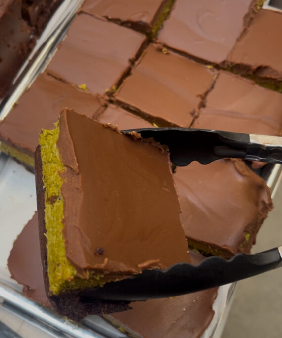 6 Dubai Chocolate Brownies